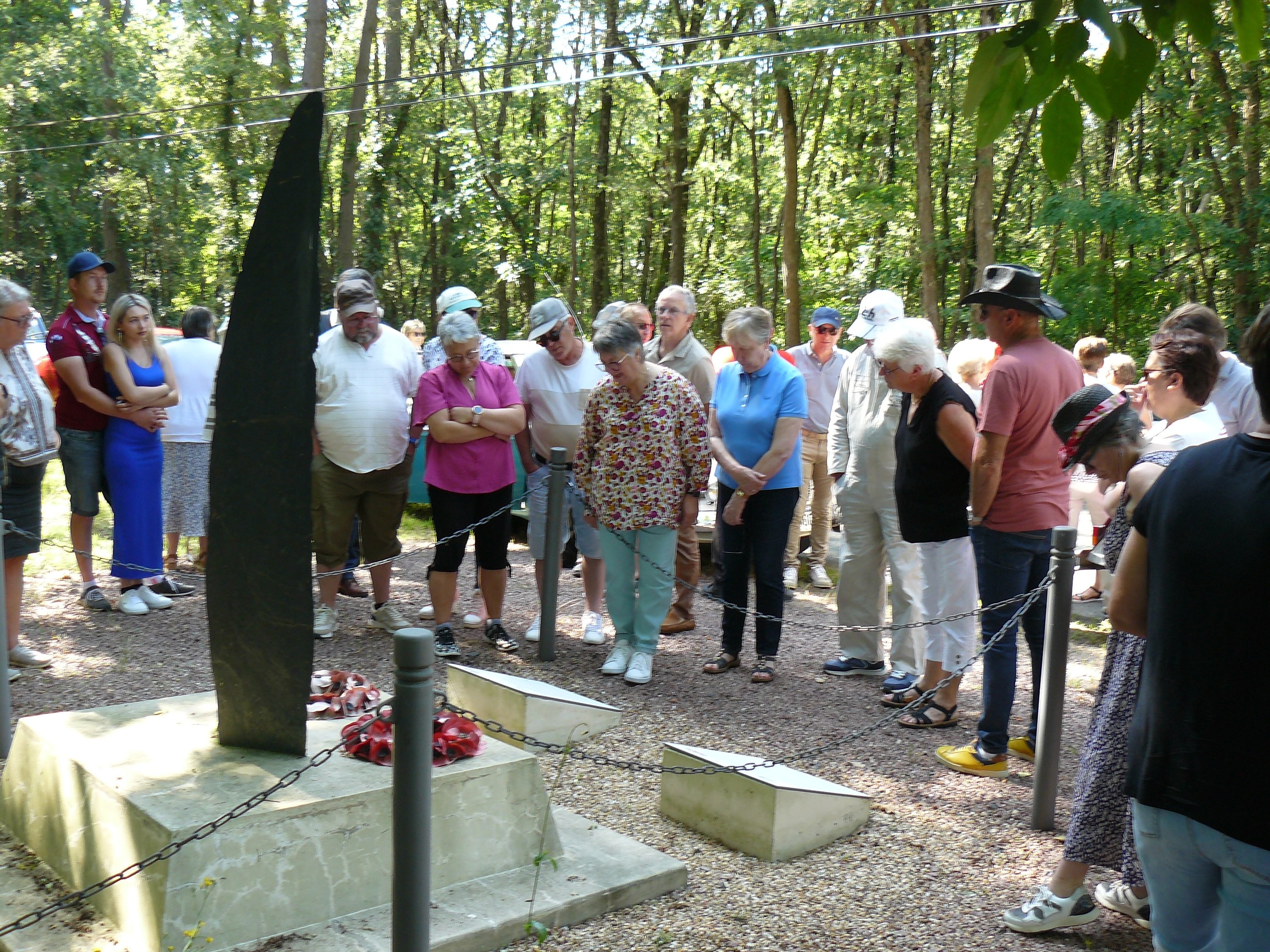 Stèle commémorative des Monteaux